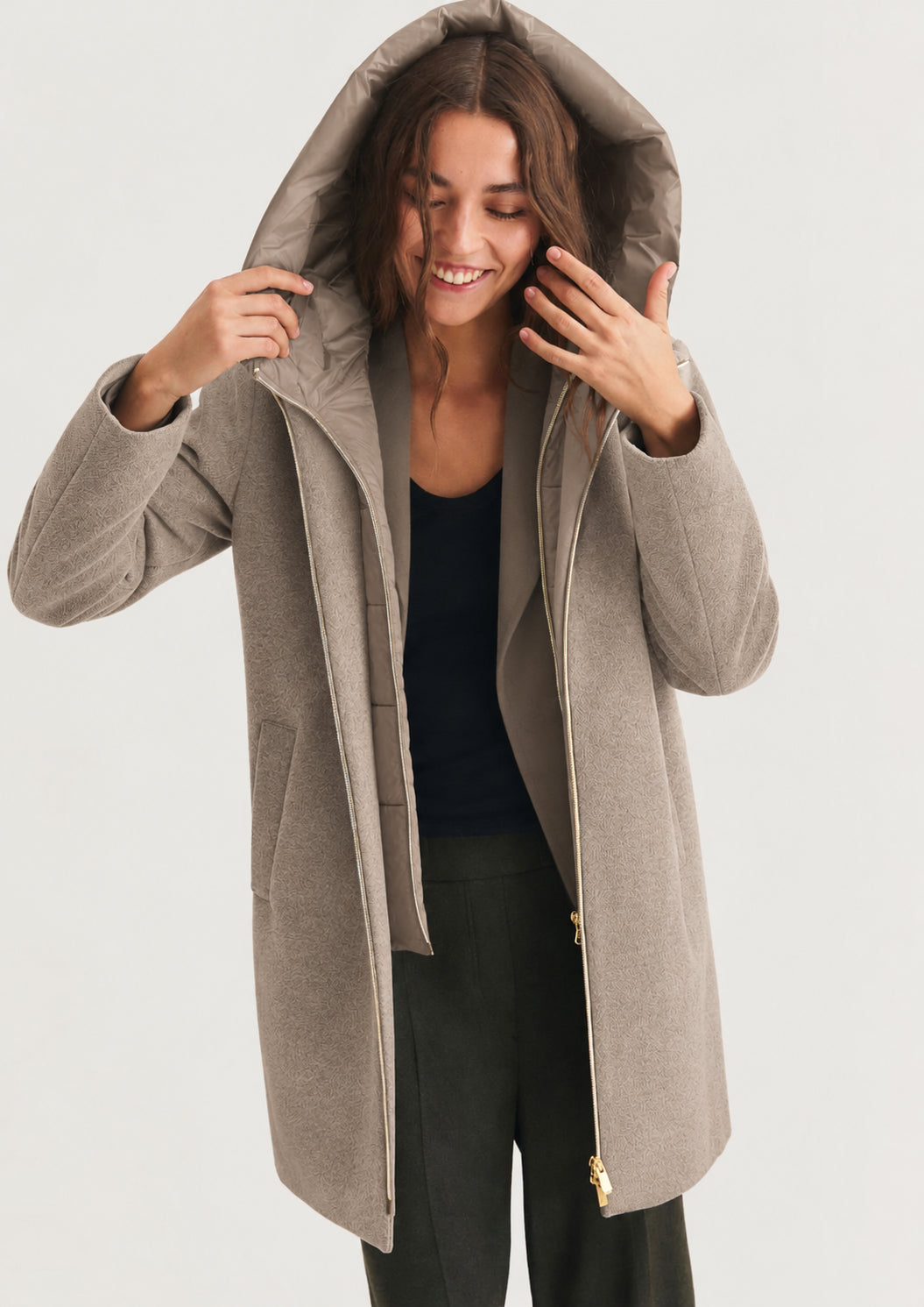 Giubbino in panno soft imbottito con cappuccio Emmbacio Sabbia 2625496102200 002 EMME MARELLA