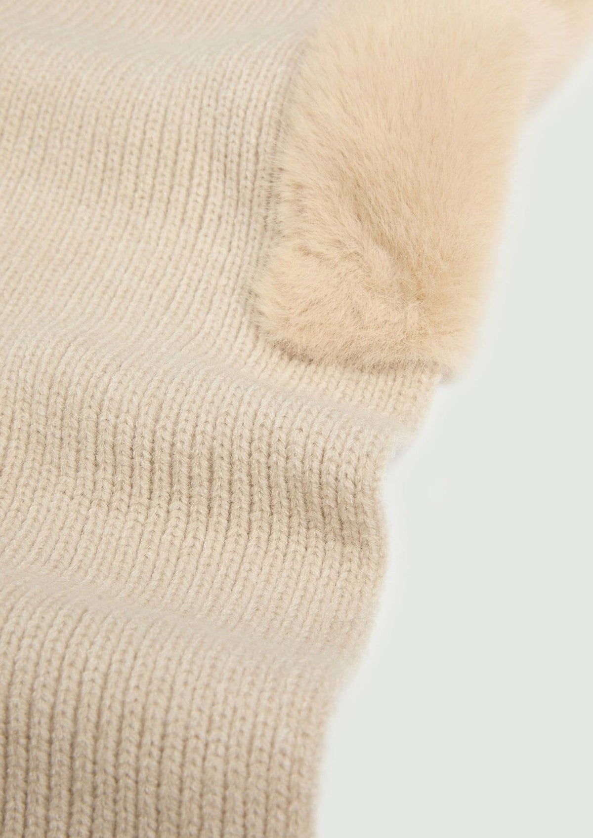 Sciarpa cappuccio Emmcerchio con bordo in tessuto furry Panna 2625746022200 001 EMME MARELLA
