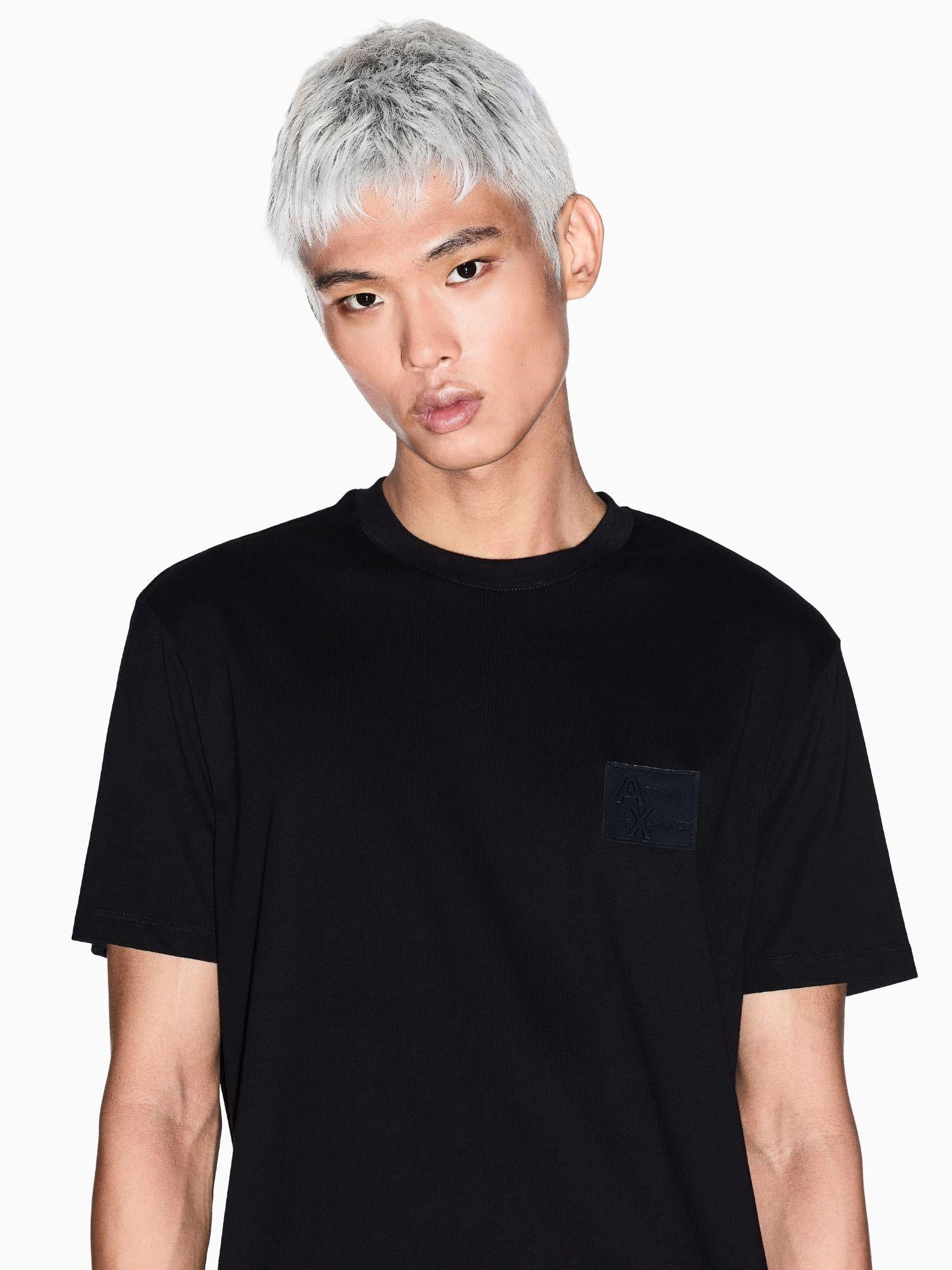 Armani Exchange T-Shirt Uomo Regular Fit con Patch Nero XM001456 AF10358 UC001 ARMANI EXCHANGE
