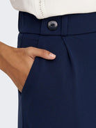 Jacqueline De Yong JDYGEGGO Wide Leg Fit Pantaloni a gamba larga Donna Black Iris 15208430 Black Iris BLACK BUTTONS JACQUELINE DE YONG