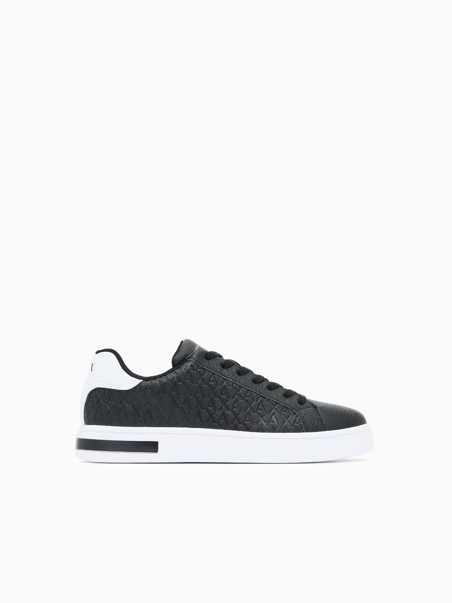 Armani Exchange Scarpe da ginnastica con lacci e logo in rilievo allover Uomo Nero XM000140 AF11916 MC011 ARMANI EXCHANGE