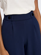 Jacqueline De Yong JDYGEGGO Wide Leg Fit Pantaloni a gamba larga Donna Black Iris 15208430 Black Iris BLACK BUTTONS JACQUELINE DE YONG