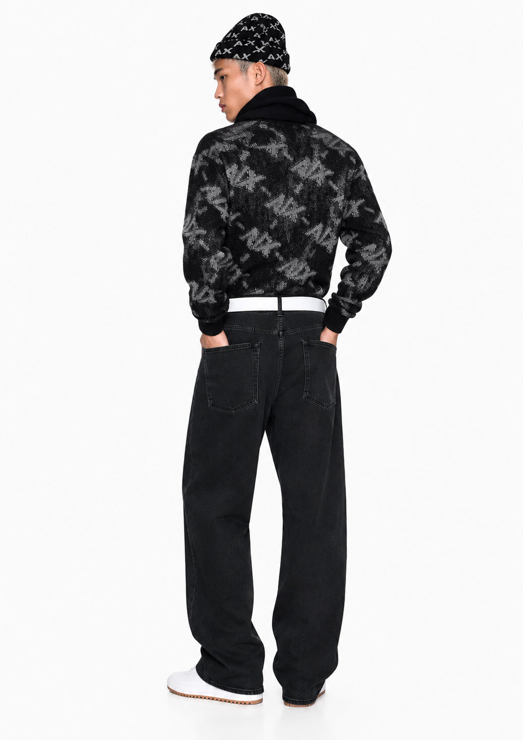 Pullover girocollo con logo all over e bordi a costine Nero XM002992 AF16916 FC357 ARMANI EXCHANGE 