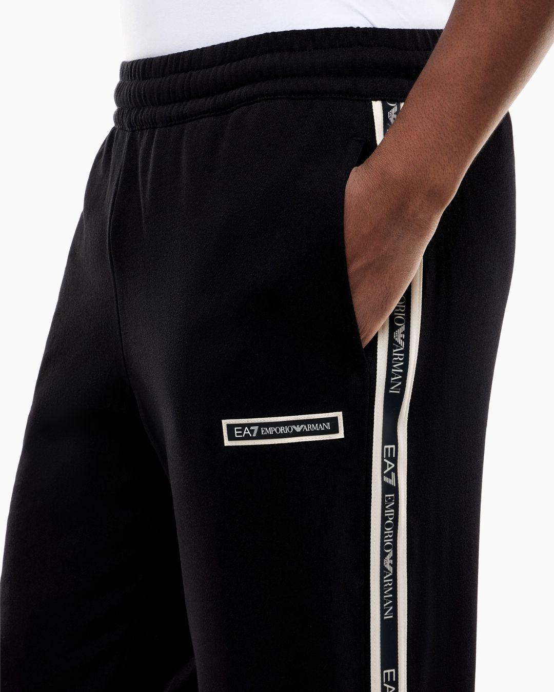 Pantaloni Logo Series slim con bande laterali Nero 7M002198 AF10377 UC001 EA7 EMPORIO ARMANI 