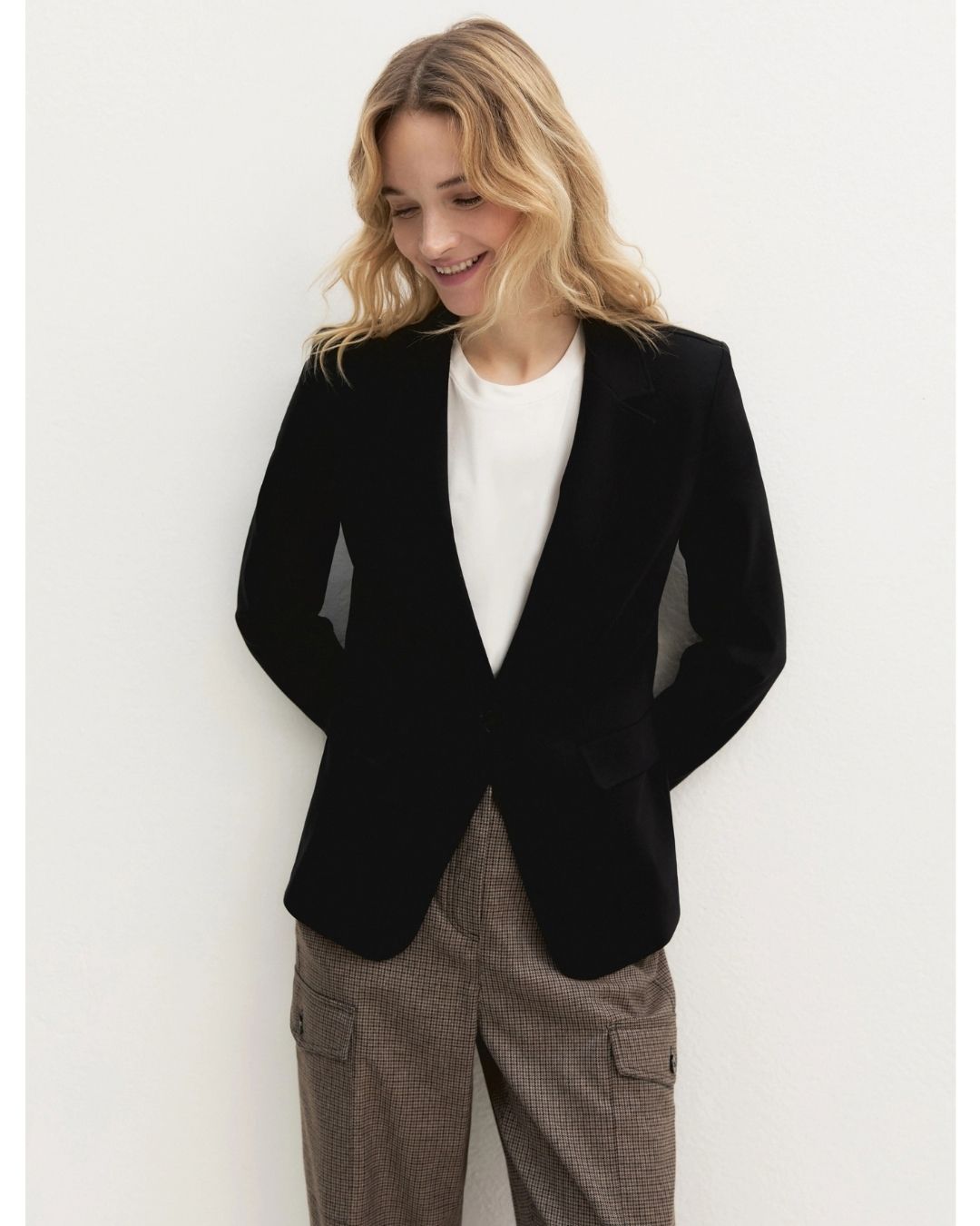 Blazer semi aderente in jersey Nero 2625916041200 005 EMME MARELLA 