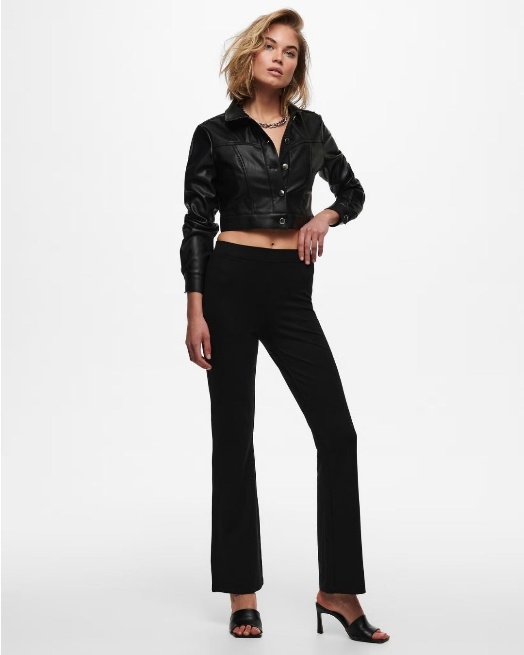 Pantaloni Flared Fit Pretty Donna Nero 15196908 Black JACQUELINE DE YONG 