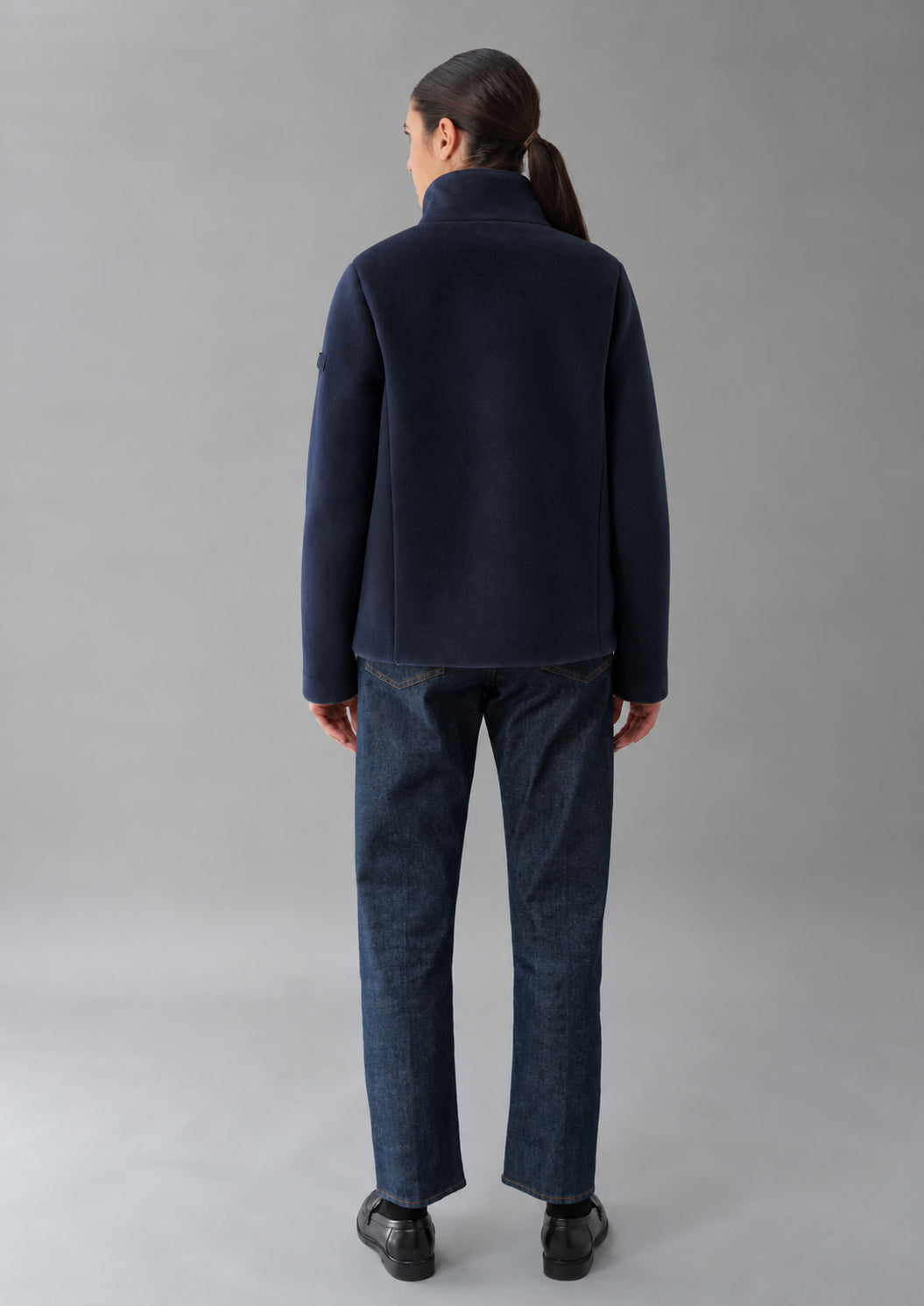 Giubbino corto realizzato in velluto liscio stretch Eve 26 Blu Navy RIW569J F0012 888 RIHUNIK 
