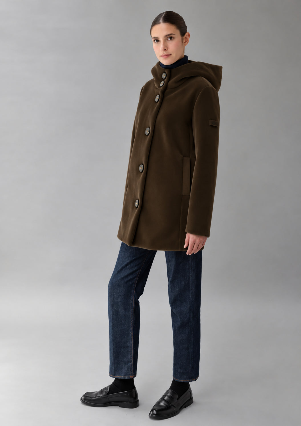 Capospalla realizzato in velluto liscio stretch Amelia 26 Marrone Mill RIW570J F0012 141 RIHUNIK 